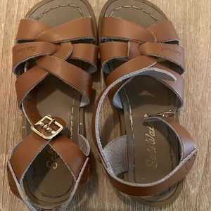 Girls size 12 salt water sandals